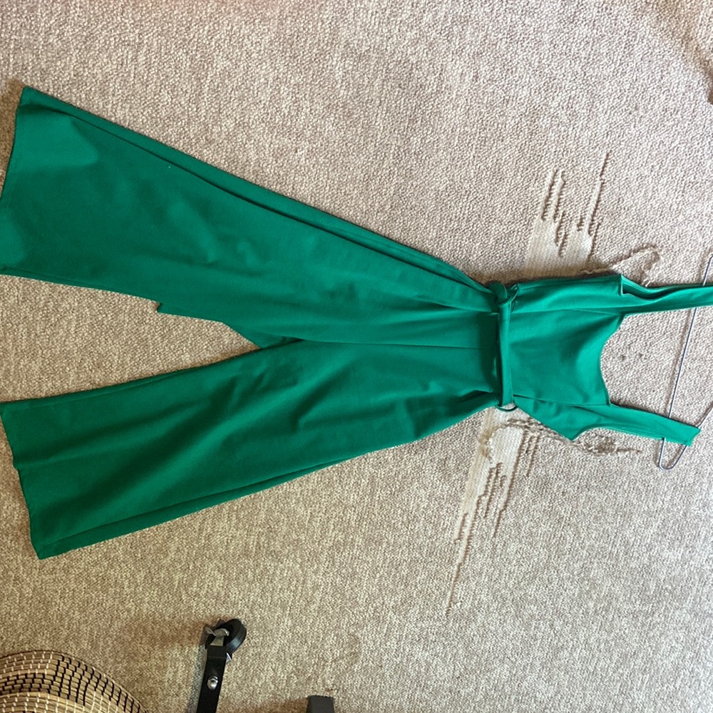 Green romper, flared and cropped!
